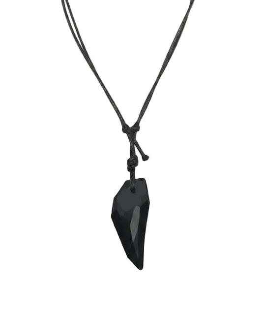 שרשרת אבן שחורה