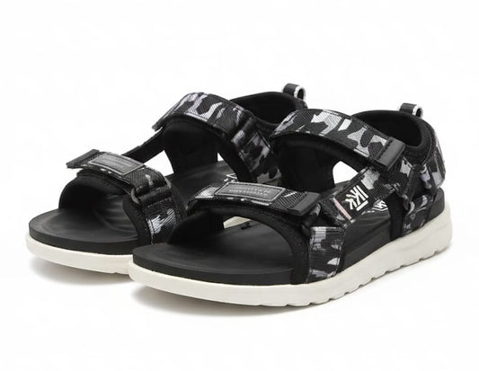 סנדלים לבנים קאמופלאג'