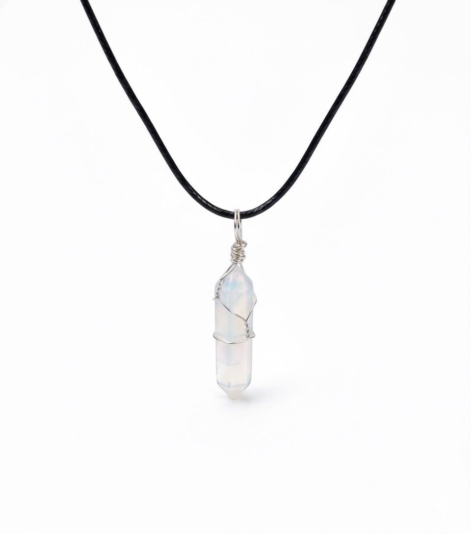 שרשרת תליון קריסטל צורת חרוט ולב